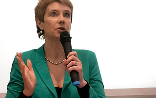 Jakie są przyczyny mniejszej liczby urodzeń w Polsce? Jakie są przyczyny mniejszej liczby urodzeń w Polsce?